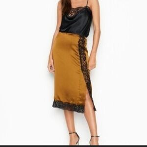 VICTORIAS SECRET MIDI SLIP LACE SATIN SKIRT SIDE BUTTON SLIT 11168712 NWT size L